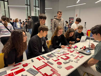 La Fundación RACE y STEM Racing Spain firman un acuerdo de colaboración para impulsar el talento STEM en el motorsport